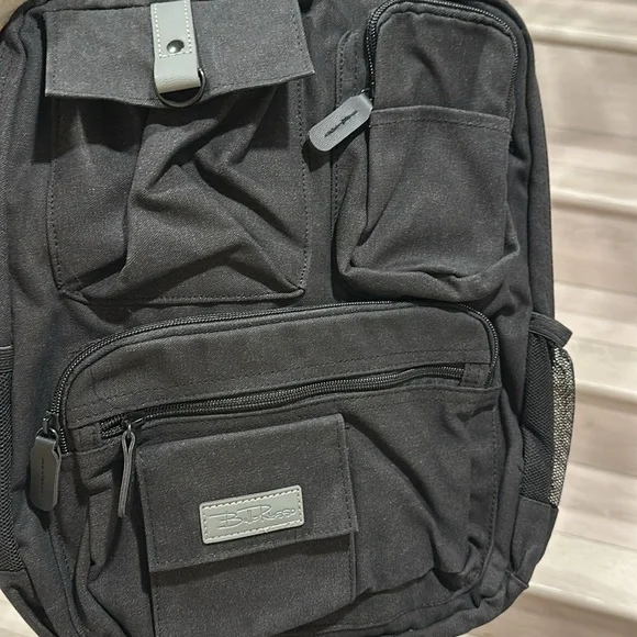 Bella Russo backpack with USB outlet